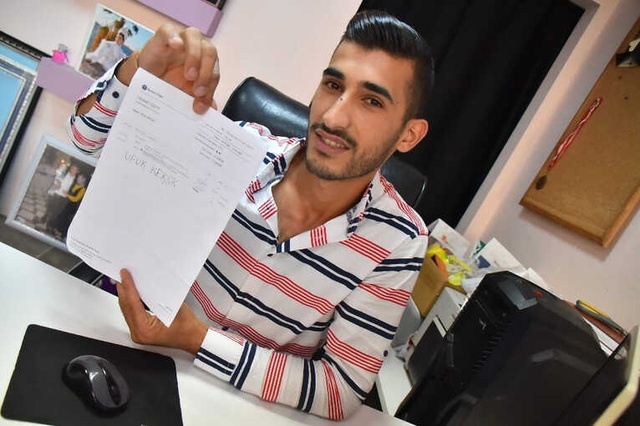 İzmir'li Genç Hesabına Yanlışlıkla Yatan 21 Bin Liralık Ameliyat Parasını Geri İade Etti