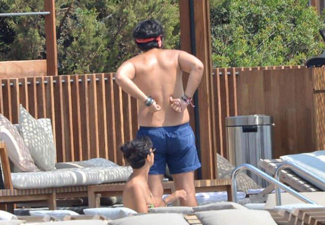 Tuba Büyüküstün'ün Sevgilisiyle Samimi Fotoğraflarını Gören Ailesi Sitem Etti