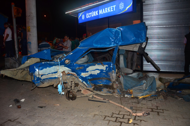 Samsun'da Feci Kaza! Otomobilin Çarptığı Araç İkiye Bölündü: 2 Ölü, 5 Yaralı