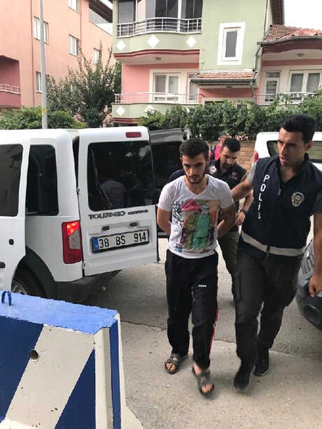 Yıllar Önce Adana'dan Gelip Tek Başına Fuhuş Çetesi Kuran Kadın, Yaptığı Şantajlar Sonrası Yakalandı