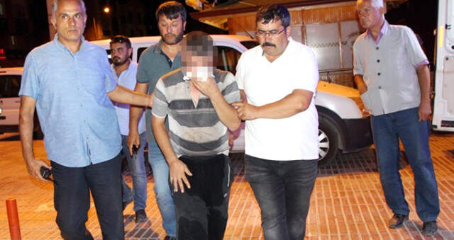 Burdur'da Küçük Kıza Cinsel Organını Gösteren Tacizcinin Linç Edildiği Anlar Kamerada! Burdur'da Küçük Kıza Cinsel Organını Gösteren Tacizcinin Linç Edildiği Anlar Kamerada!