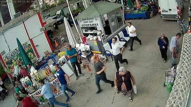 Burdur'da Küçük Kıza Cinsel Organını Gösteren Tacizci Tutuklandı Burdur'da, Küçük Kız Çocuğuna Cinsel Organını Gösteren Sapık Tutuklandı