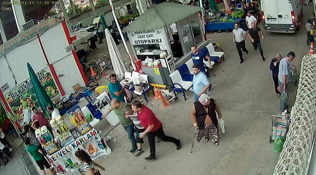 Burdur'da Küçük Kıza Cinsel Organını Gösteren Tacizci Tutuklandı Burdur'da, Küçük Kız Çocuğuna Cinsel Organını Gösteren Sapık Tutuklandı