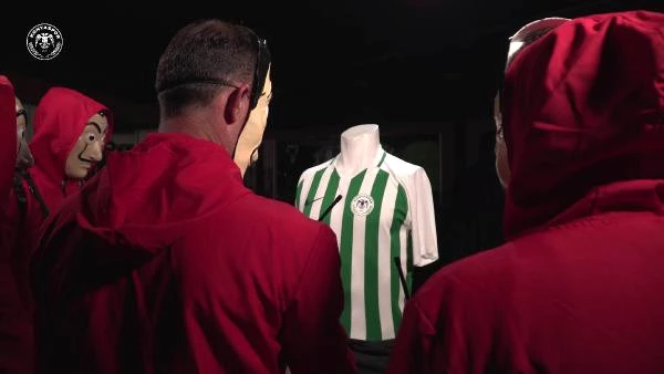 Konyaspor, Yeni Sezon Formalarının Tanıtımını Ünlü Dizi La Casa De Papel'den Esinlenerek Hazırladı