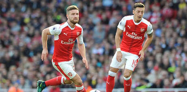 Galatasaray, Mustafi Transferi İçin Arsenal'dan Haber Bekliyor