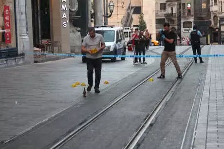 Taksim İstiklal Caddesi'nde Silahlı Kavga: 1 Yaralı