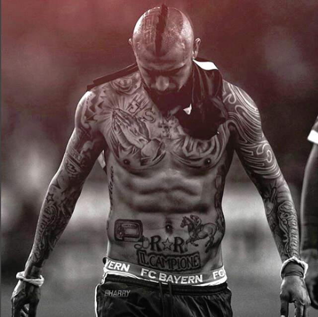 Barcelona'nın Yeni Transferi Arturo Vidal Kimdir? Barcelona'nın Yeni Transferi Arturo Vidal Kimdir?