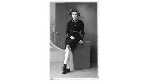 Hollanda'da Nazi İşgali Sırasında 'Kurtarılmak İçin Kaybedilen' Yahudi Kızın Hikâyesi