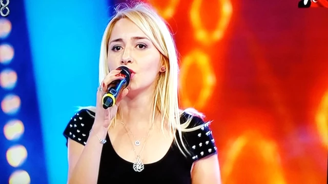 O Ses Türkiye Yarışmacısı Tuğba Çarpan Şarkı Söyleyerek Doğum Yaptı