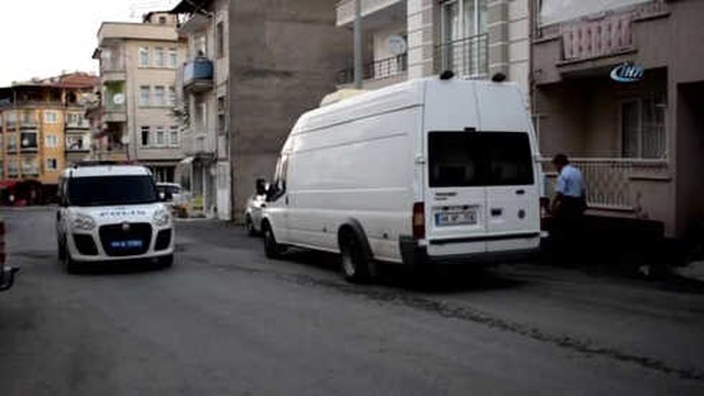 Piknik Tüplü Bomba Düzeneği İlçeyi Ayağa Kaldırdı! Park Halindeki Aracı Patlatacakken Yakalandı