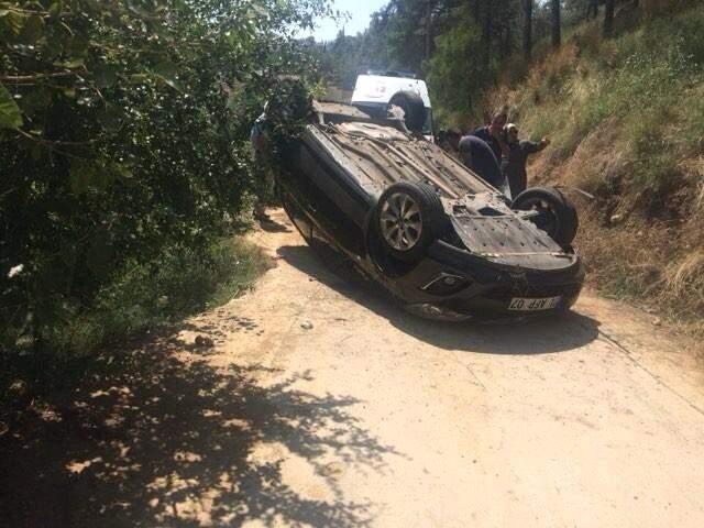 Şarampolden Yuvarlanan Otomobil, Canlı Yayın Yapan Gençlerin Kamerasına Yansıdı