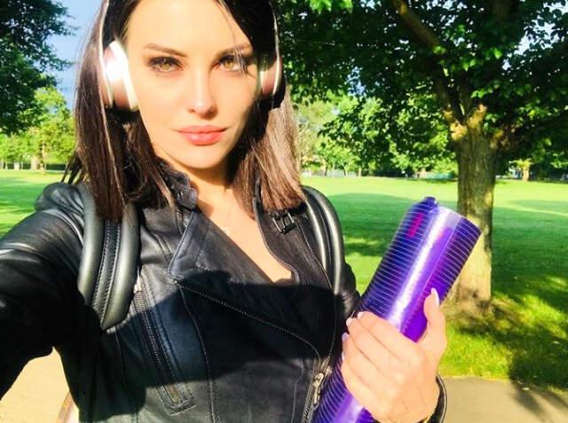 Tuvana Türkay'ın Makyajsız Paylaşımı Hayranlarını Büyüledi