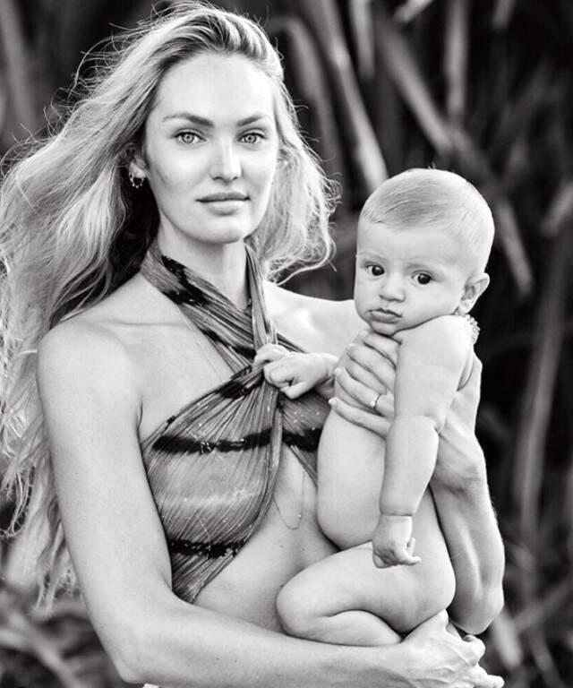 Victoria'nın Süper Modeli Candice Swanepoel da Bebek Emzirme Furyasına Dahil Oldu