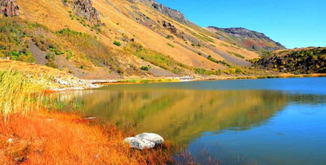 Akın Akın Geliyorlar! Nemrut Krater Gölü Turistlerin Yeni Gözdesi Oldu