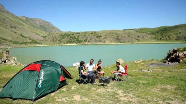 Akın Akın Geliyorlar! Nemrut Krater Gölü Turistlerin Yeni Gözdesi Oldu