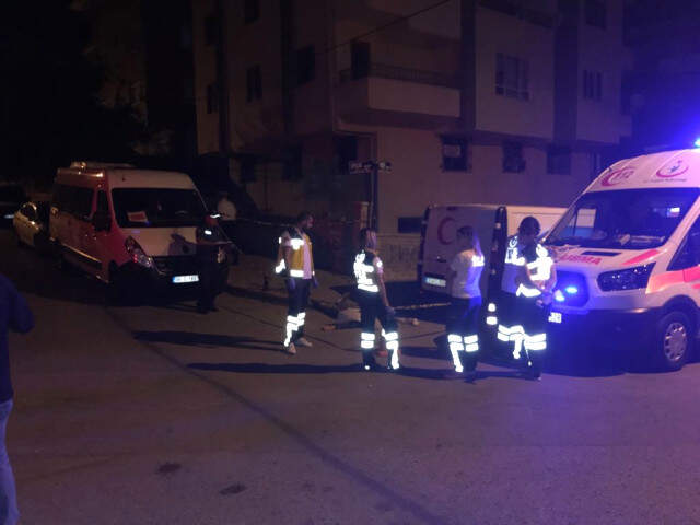 Ankara'da, Taksi Şoförü Tartıştığı İki Genci Bıçaklayıp Kaçtı! Polis, Kan Damlalarını Takip Edip Yakaladı
