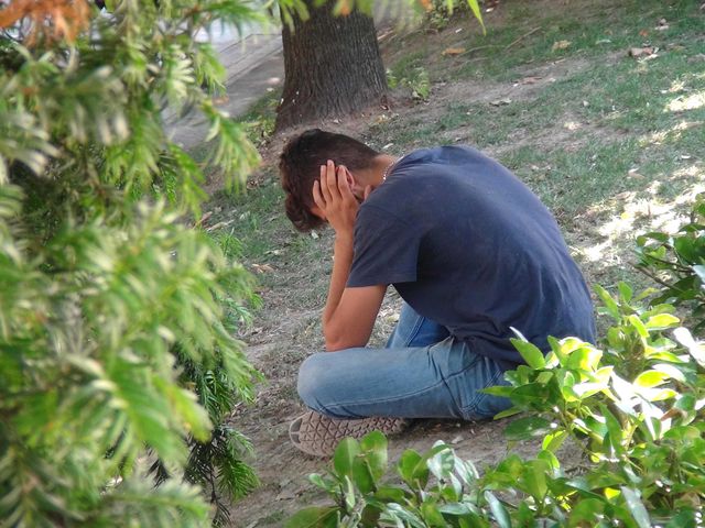 Taksim Gezi Parkı'nda Çakmak Gazı Çeken Genç Kendinden Geçti