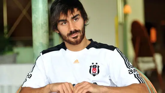 Veli Kavlak, Beşiktaş'a Sosyal Medya Hesabından Veda Mesajı Yayınladı