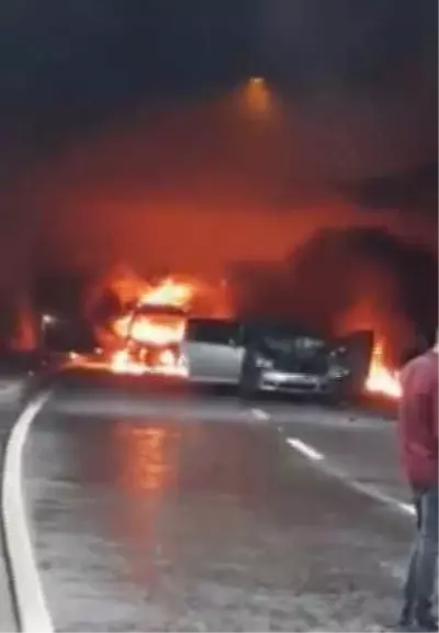 Ordu'da Tünelde Alev Alan Araç, Zincirleme Kazaya Neden Oldu
