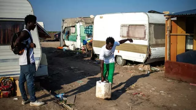 İtalya'da <a class='keyword-sd' href='/gocmen/' title='Göçmen'>Göçmen</a> Tarım İşçilerinden 'Köleliğe' Karşı Gösteri