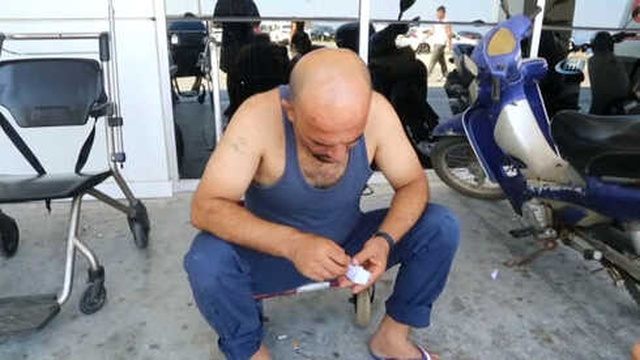 Alabora Olan Lastik Bota Zorla Bindirilen Iraklı İki Ailenin Dramı Ortaya Çıktı