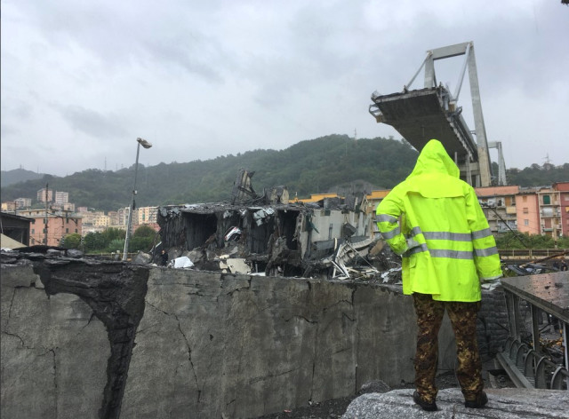 İtalya'da Köprü Çöktü: 35 Kişi Hayatını Kaybederken Çok Sayıda Kişi Yaralandı!