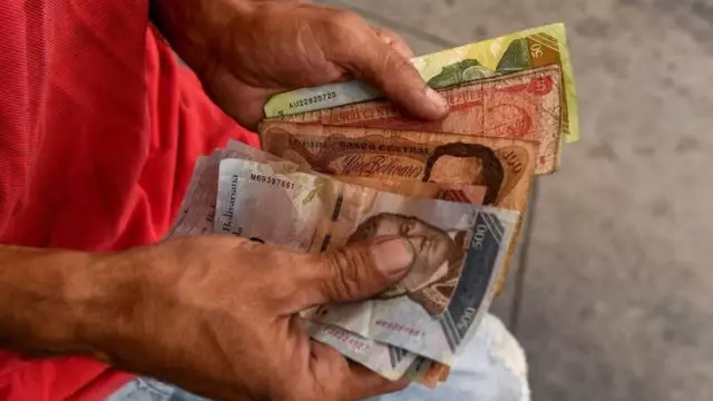 Venezuela Kaçakçılığı Önlemek İçin Yakıt Fiyatlarını Artırıyor