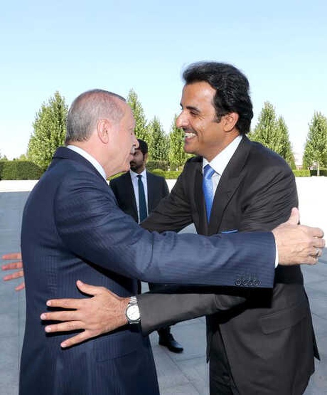 Katar Emiri Şeyh Temim Bin Hamed Al Sani Beştepe'de! Erdoğan, Sarılarak Karşıladı