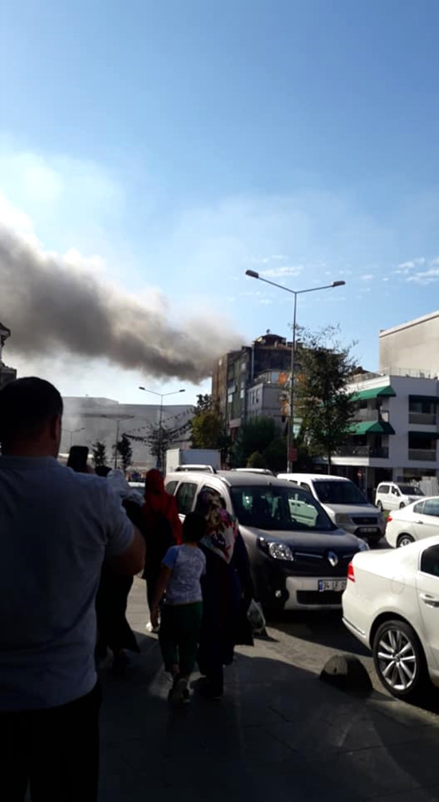 İstanbul'da Özel Hastanede Yangın Çıktı! Tüm Hastalar Tahliye Edildi