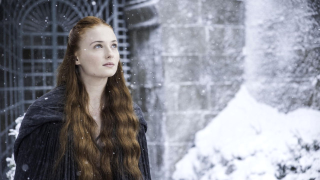 Game of Thrones'un Sansa'sı Periyodik Döneme Yenildi, Sokak Ortasında Ağlama Krizine Girdi