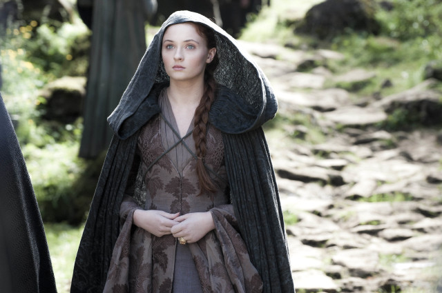 Game of Thrones'un Sansa'sı Periyodik Döneme Yenildi, Sokak Ortasında Ağlama Krizine Girdi
