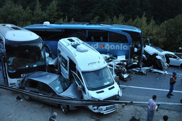 Bursa'da, Kaza Mahallinde Bebek Eşyası Gören Ekipler Harekete Geçti