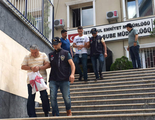 Rüşvet Alırken Suçüstü Yakalan Memurların O Anları Kamerada Rüşvet Alırken Suçüstü Yakalanan Memurların O Anları Kamerada