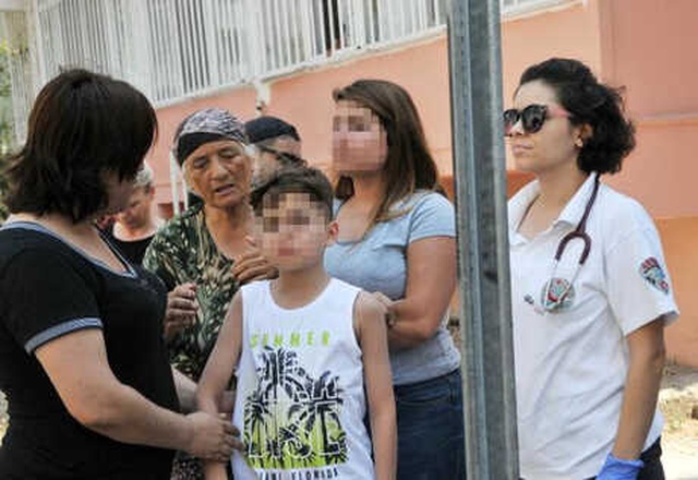 Antalya'da, 12 Yaşındaki Çocuk, Annesinin İntihar Girişimini Gözyaşlarıyla İzledi