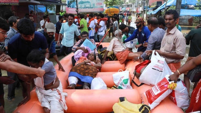Hindistan'da Muson Yağmurları: Selde Ölü Sayısı 350'yi Geçti