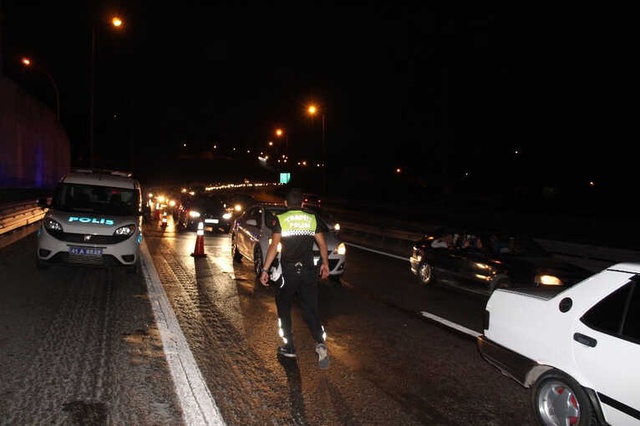 Alkollü Şoför TEM'de Zincirlemeye Kazaya Yol Açtı: 6 Yaralı