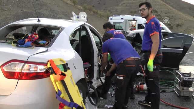 Erzincan'da Trafik Kazası: 3'ü Çocuk 7 Ölü, 3 Yaralı