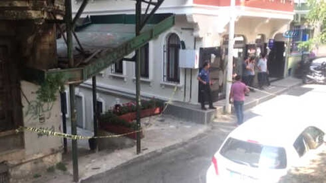 Alman Konsolosluğunun Yakınında Şüpheli Bir Paket Bulundu