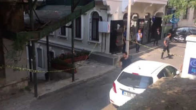 Alman Konsolosluğunun Yakınında Şüpheli Bir Paket Bulundu
