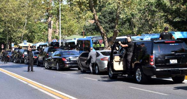 Başkan Erdoğan, Minibüsçüleri Görünce Konvoyu Durdurdu