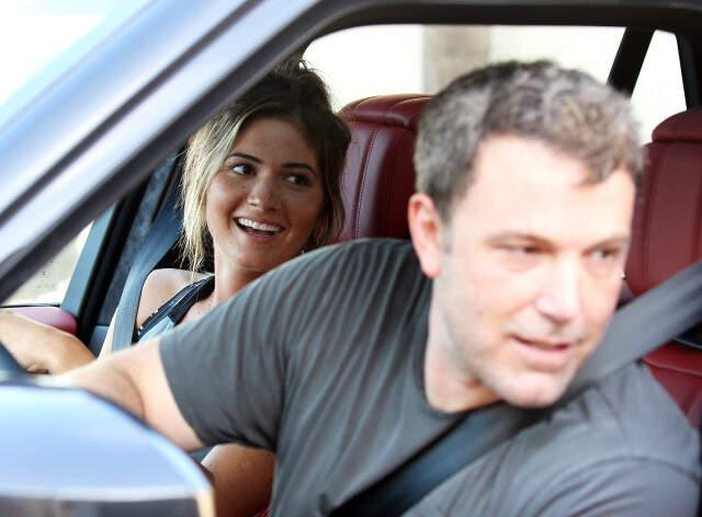 Sevgilisi Ben Affleck'i Kliniğe Yatıran Model Shauna Sexton, Soluğu Partide Aldı