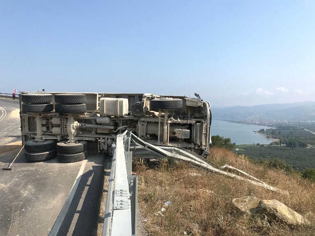 9 Günlük Bayram Tatilinin Acı Bilançosu Açıklandı: Trafik Kazalarında 137 Can Kaybı