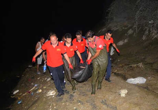 Adana'da Kanalda Kaybolan Afgan Gencin Cansız Bedeni, Ailesi Tarafından Bulundu