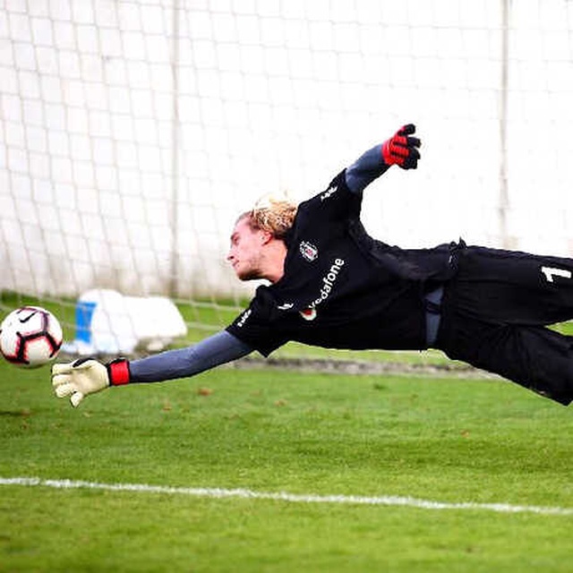 Loris Karius Beşiktaş'ta İlk Antrenmanına Çıktı