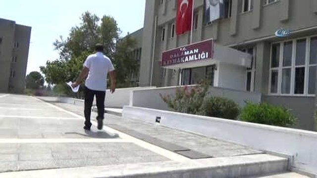Soyadı 'Dolar' Olan Esnaf, Yapılan Esprilerden Bunalınca Soyadını Değiştirme Kararı Aldı