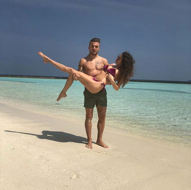 Futbolcu Ciro Immobile'nin Eşinin Yanında Oyun Oynaması Sosyal Medyada Alay Konusu Oldu