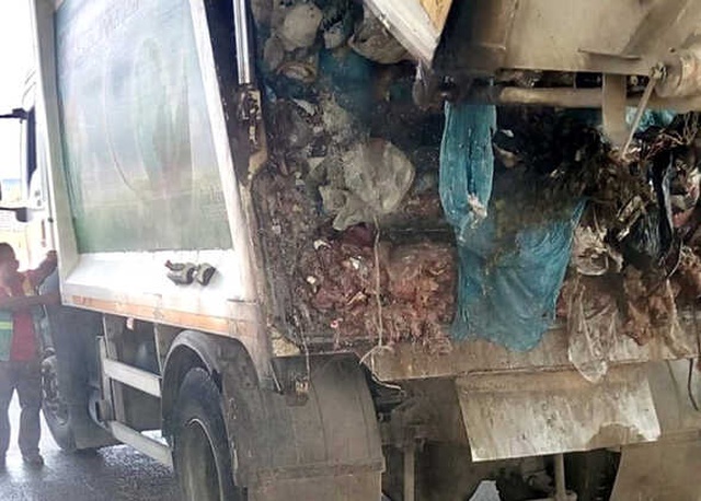 Mersin'de 1,5 Ton Kokmuş Tavuk Eti Ele Geçirildi