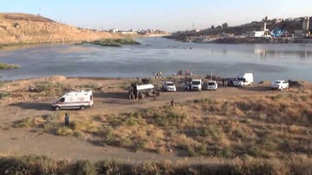 Dicle Nehri'ne Giren 2 İşçi Akıntıda Kayboldu
