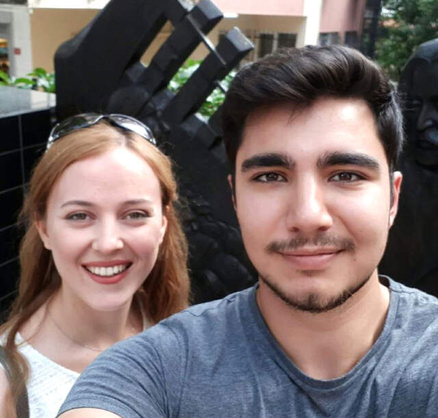 TEM'de Otomobil EDS Direğine Çarptı: 2 Ölü TEM'de Otomobil EDS Direğine Çarptı: 2 Ölü