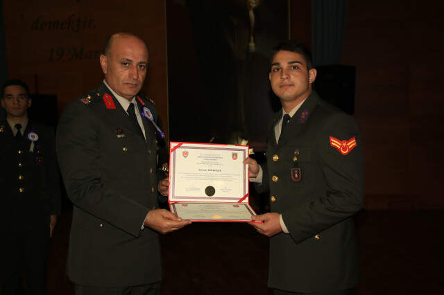 Bando Okulundan Mezun Olan Tek Öğrenci İçin Tören Düzenlendi Bando Okulundan Mezun Olan Tek Öğrenci İçin Tören Düzenlendi